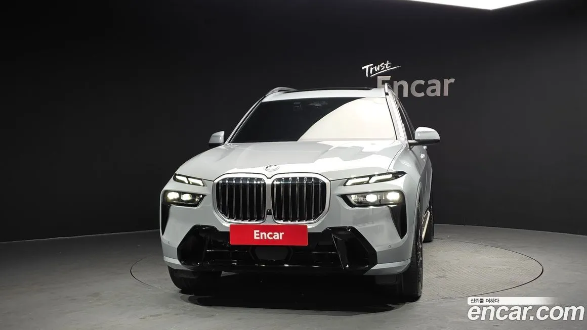 BMW X7 — фото 2