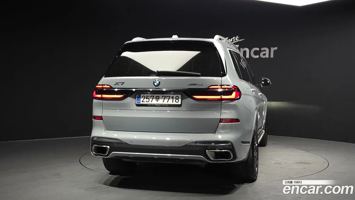 BMW X7 — фото 9