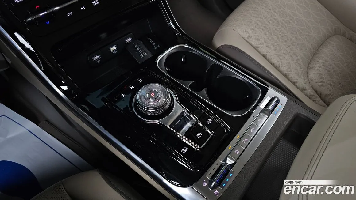 Kia Carnival — фото 10