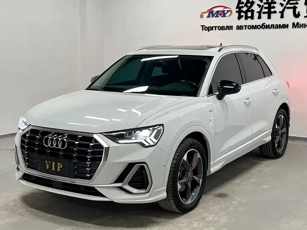 Audi Q3 — фото 1