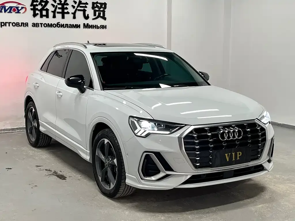 Audi Q3 — фото 10