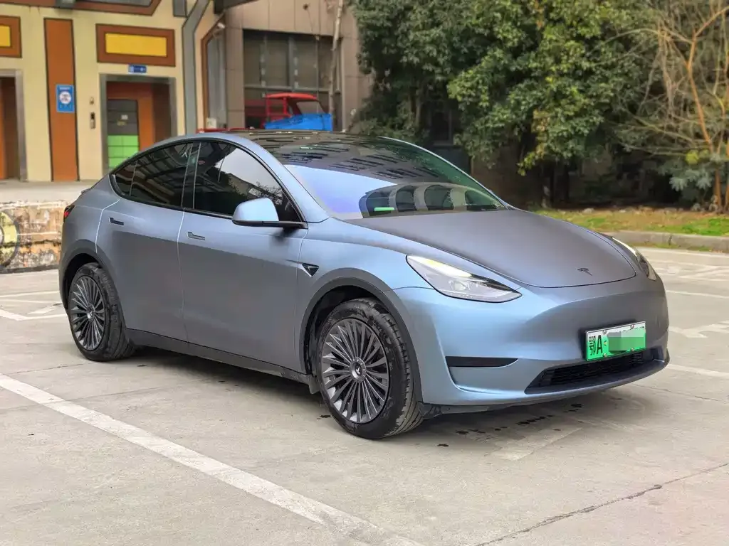 Tesla Model Y — фото 7
