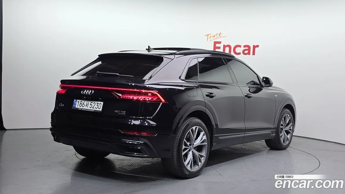 Audi Q8 2021 из KR, фото 5