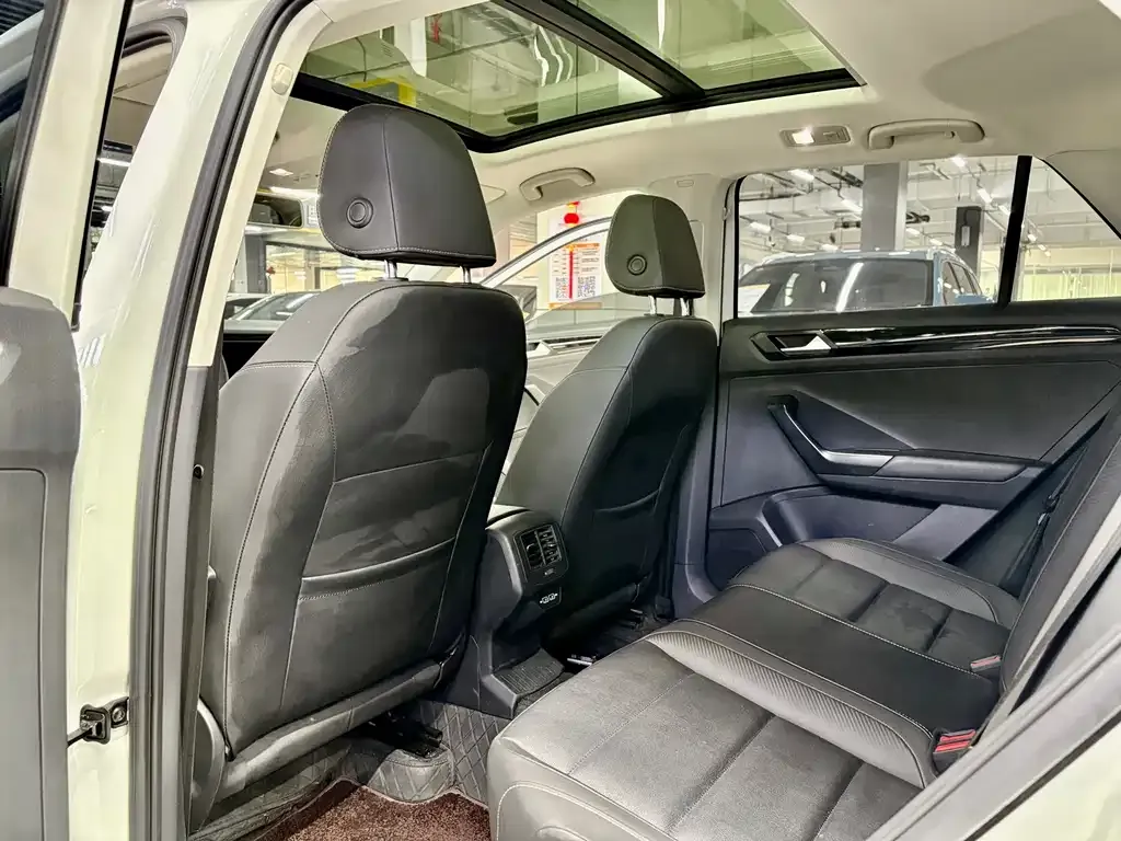 Volkswagen T-Roc 2022 из CN, фото 4