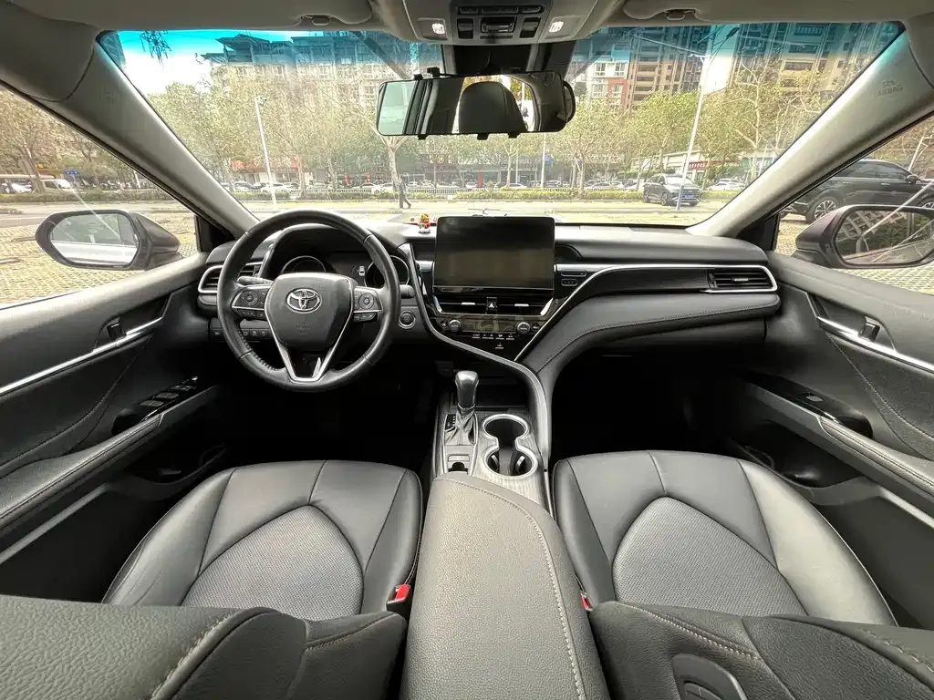 Toyota Camry 2023 из CN, фото 5
