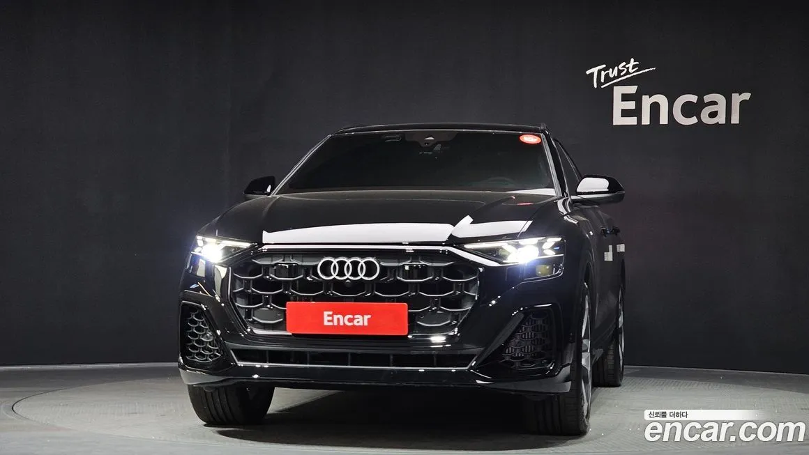Audi Q8 — фото 2