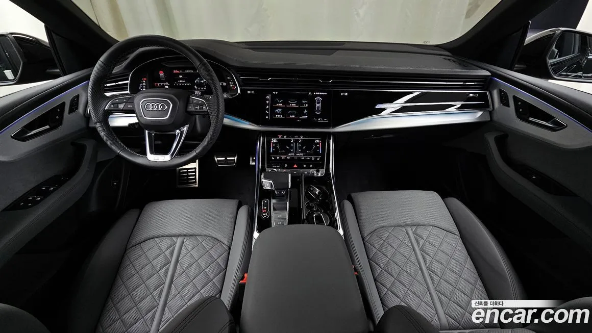 Audi Q8 — фото 5