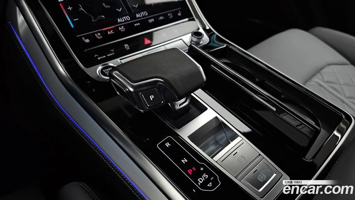 Audi Q8 — фото 6