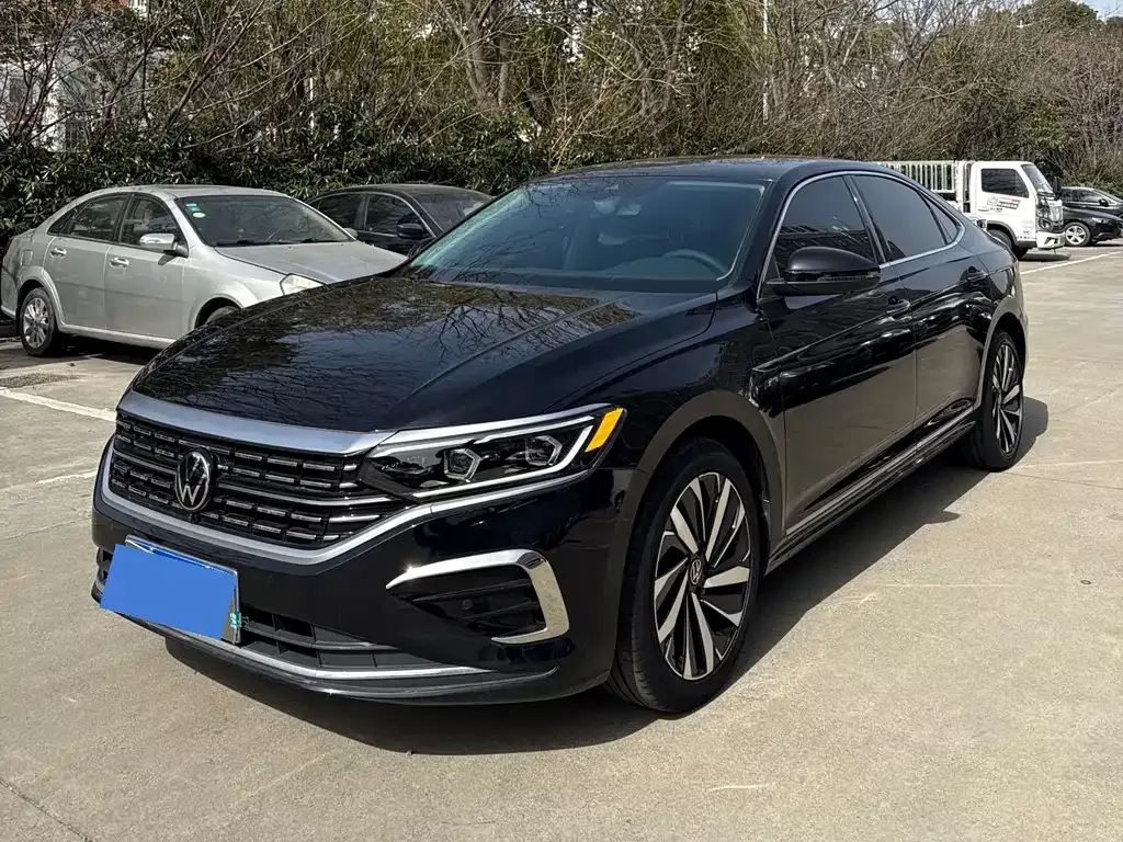 Volkswagen Passat 2023 из CN, фото 1