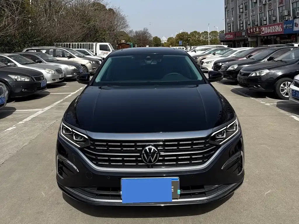 Volkswagen Passat 2023 из CN, фото 10