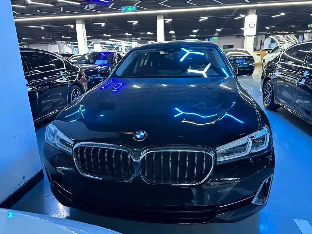 BMW 5 Series — фото 5