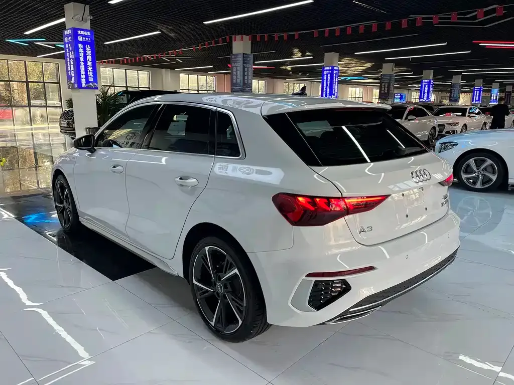 Audi A3 2024 из CN, фото 9