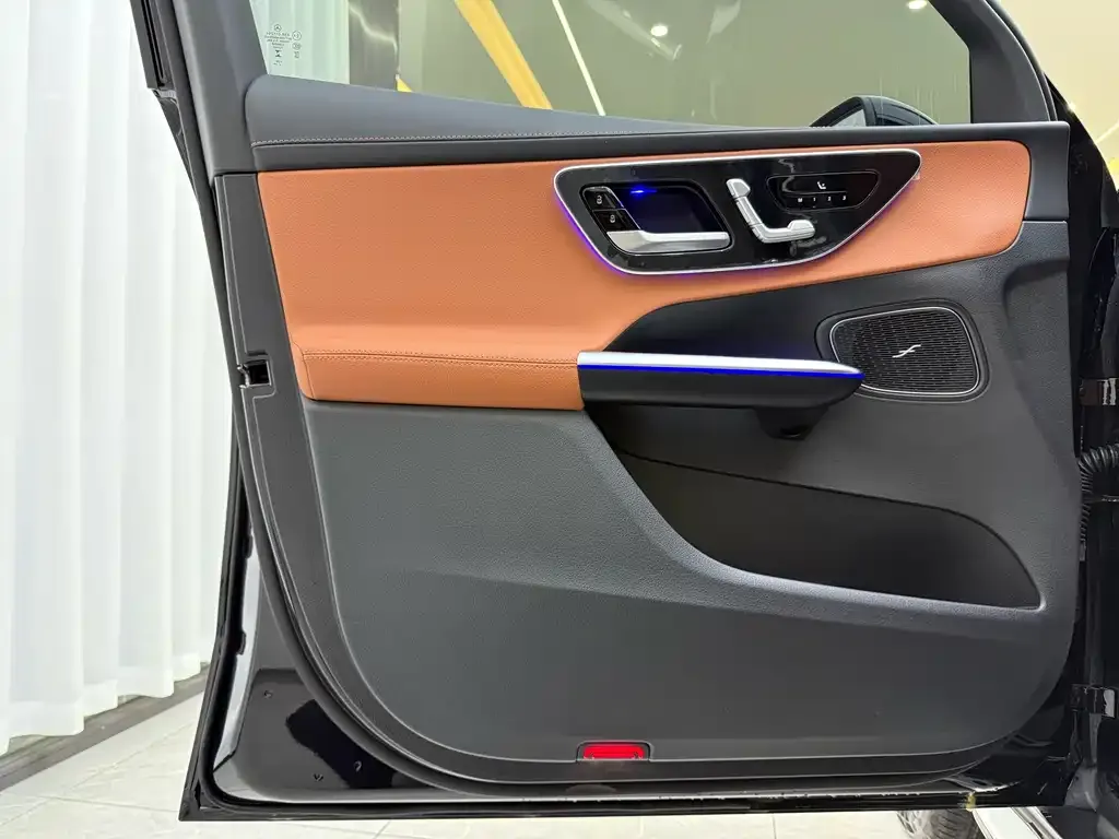 Mercedes-Benz GLC 2025 из CN, фото 3