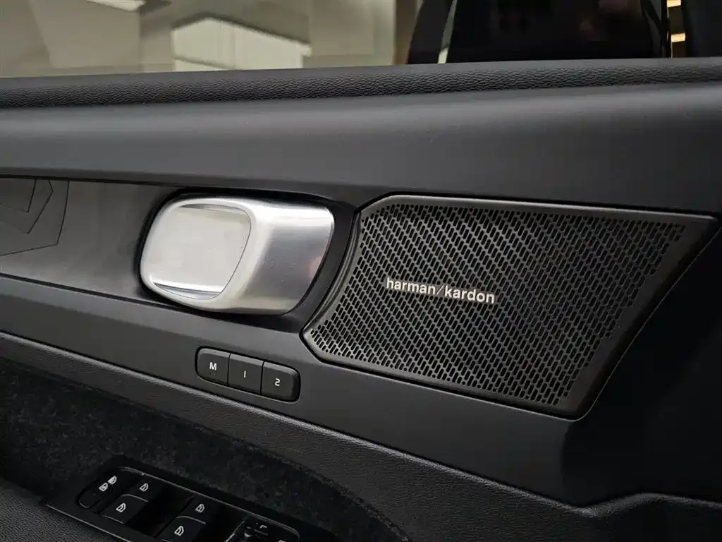 Volvo C40 2023 из CN, фото 10