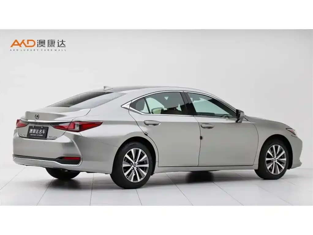 Lexus ES — фото 4