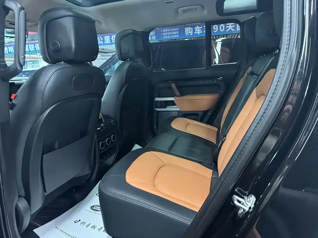 Land Rover Defender — фото 10
