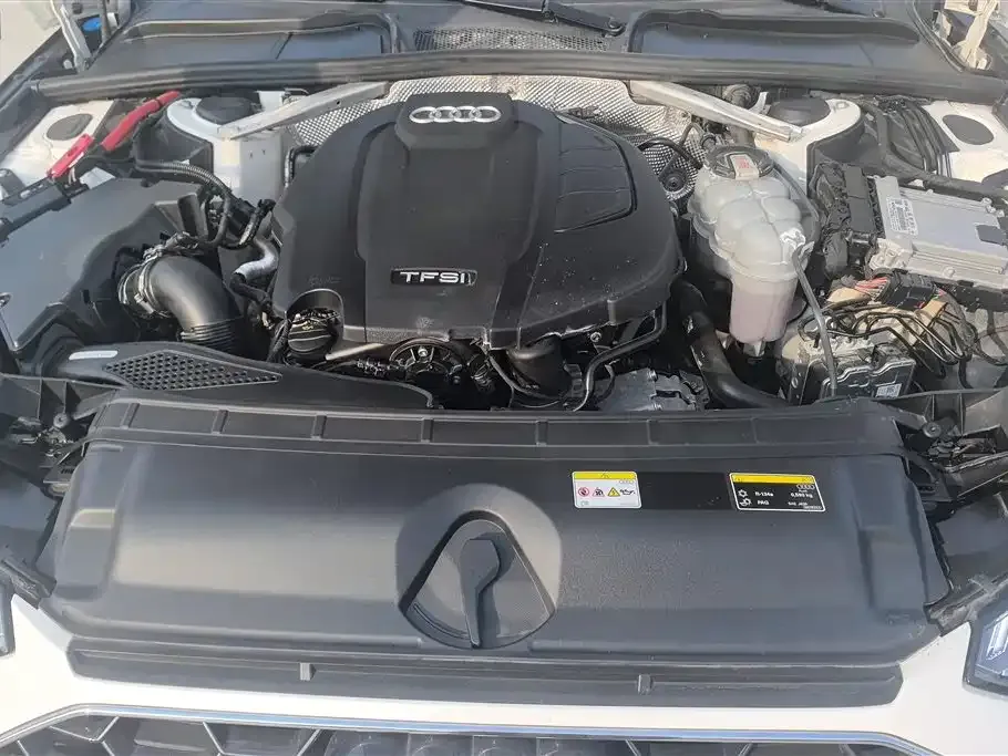Audi A4L 2022 из CN, фото 5