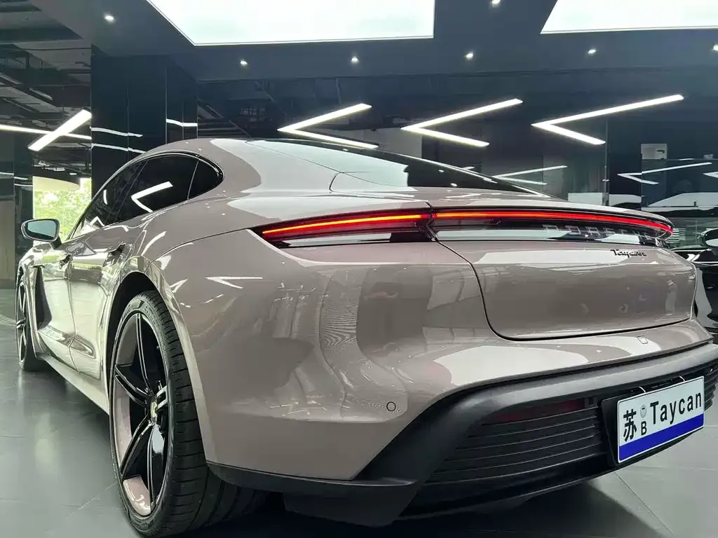 Porsche Taycan 2024 из CN, фото 10