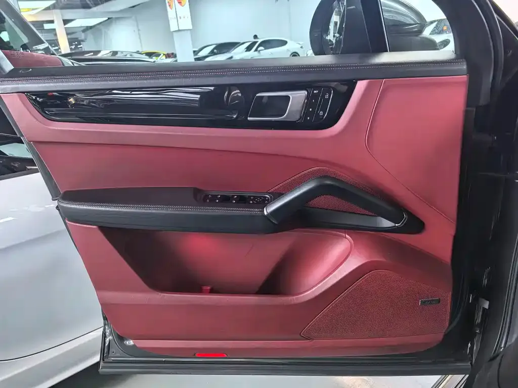 Porsche Cayenne 2021 из CN, фото 7