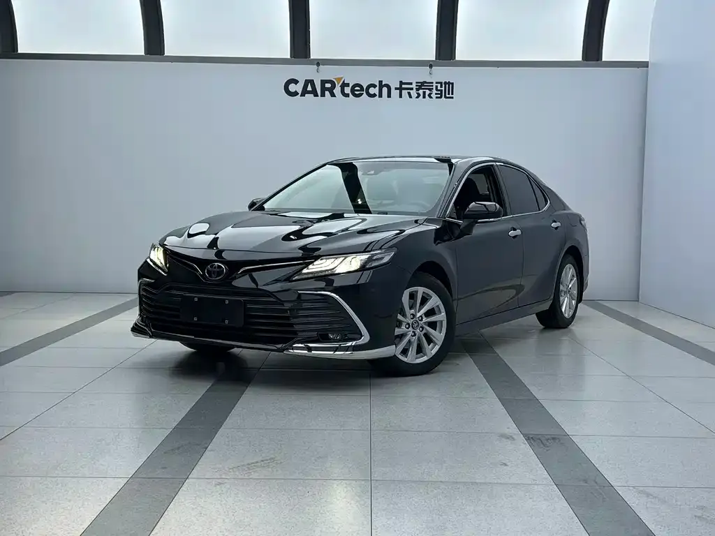 Toyota Camry 2023 из CN, фото 1