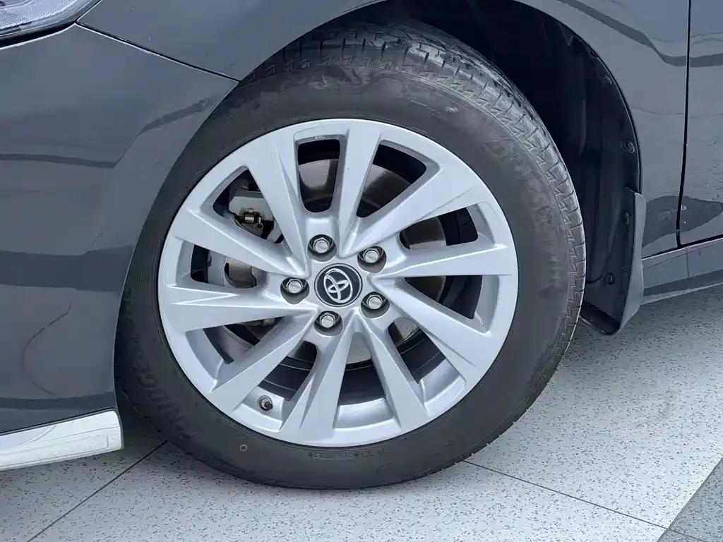Toyota Camry 2023 из CN, фото 8