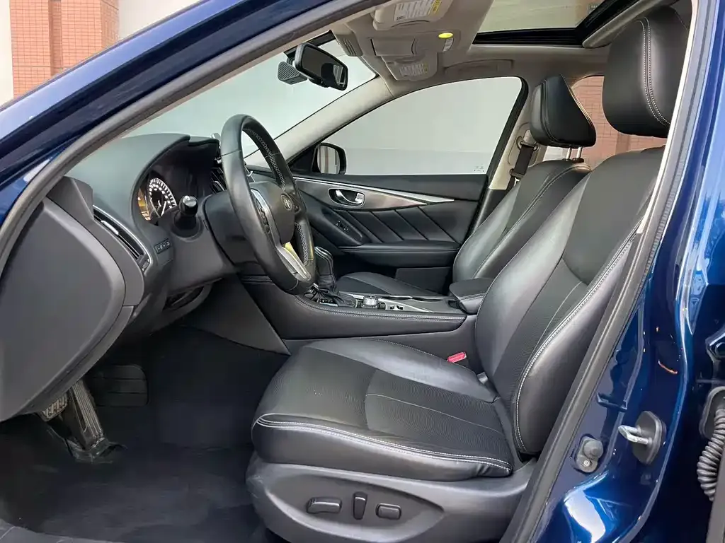 Infiniti Q50L 2022 из CN, фото 8