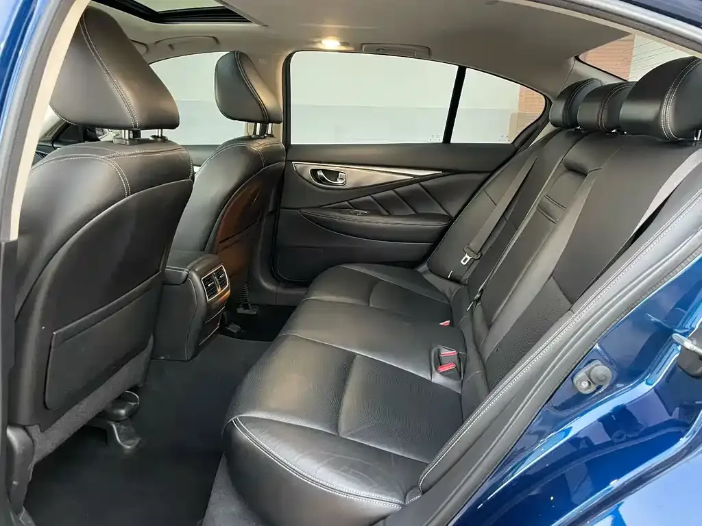 Infiniti Q50L 2022 из CN, фото 6