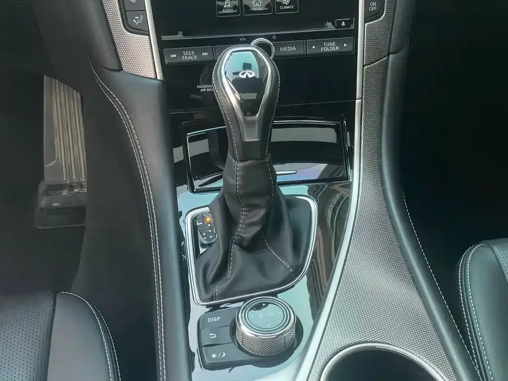 Infiniti Q50L 2022 из CN, фото 3