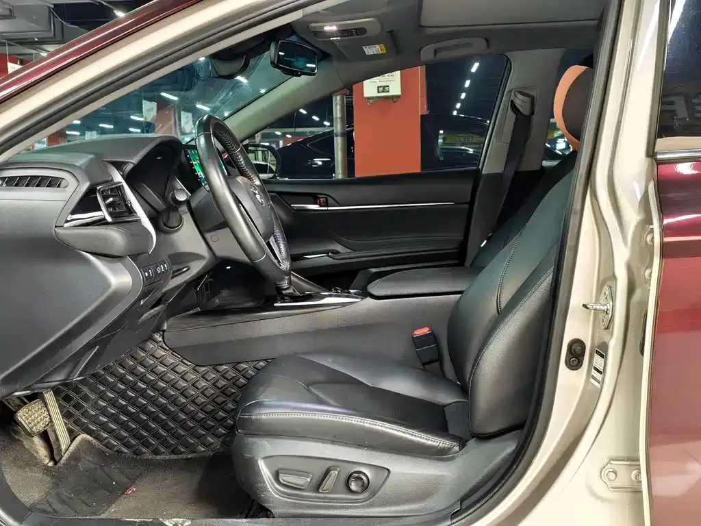 Toyota Camry 2023 из CN, фото 6