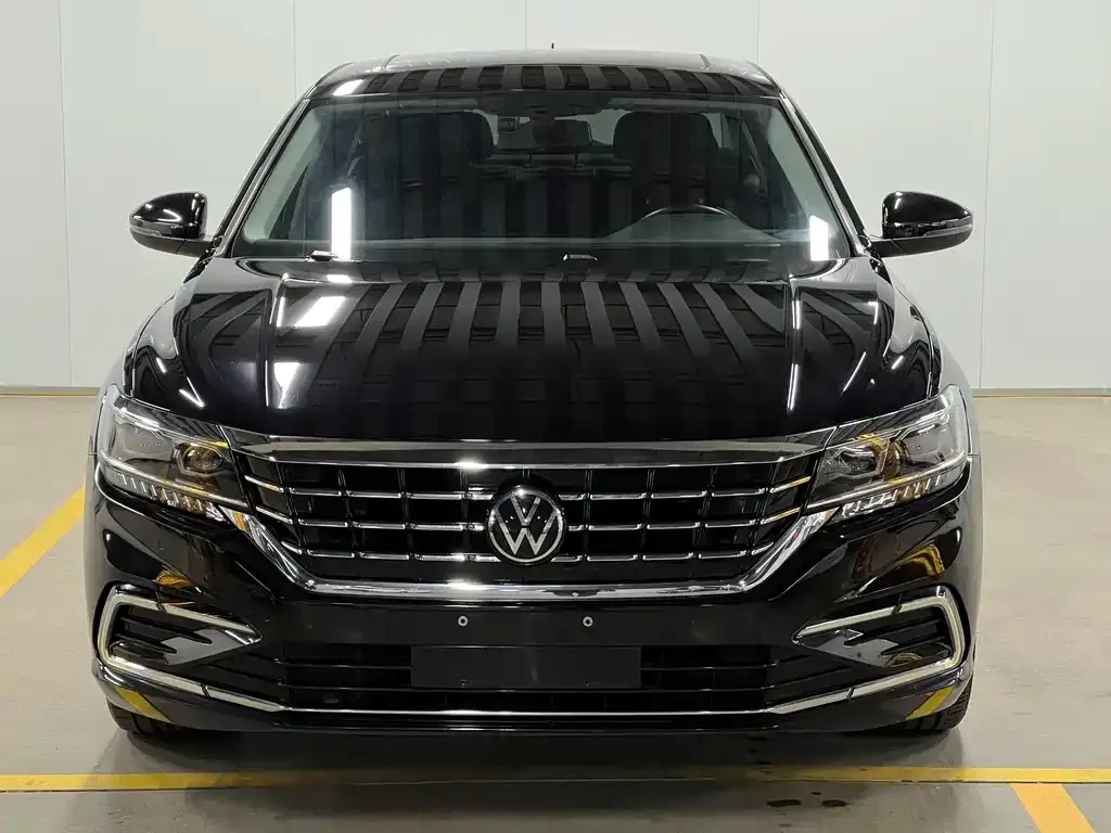 Volkswagen Passat — фото 2
