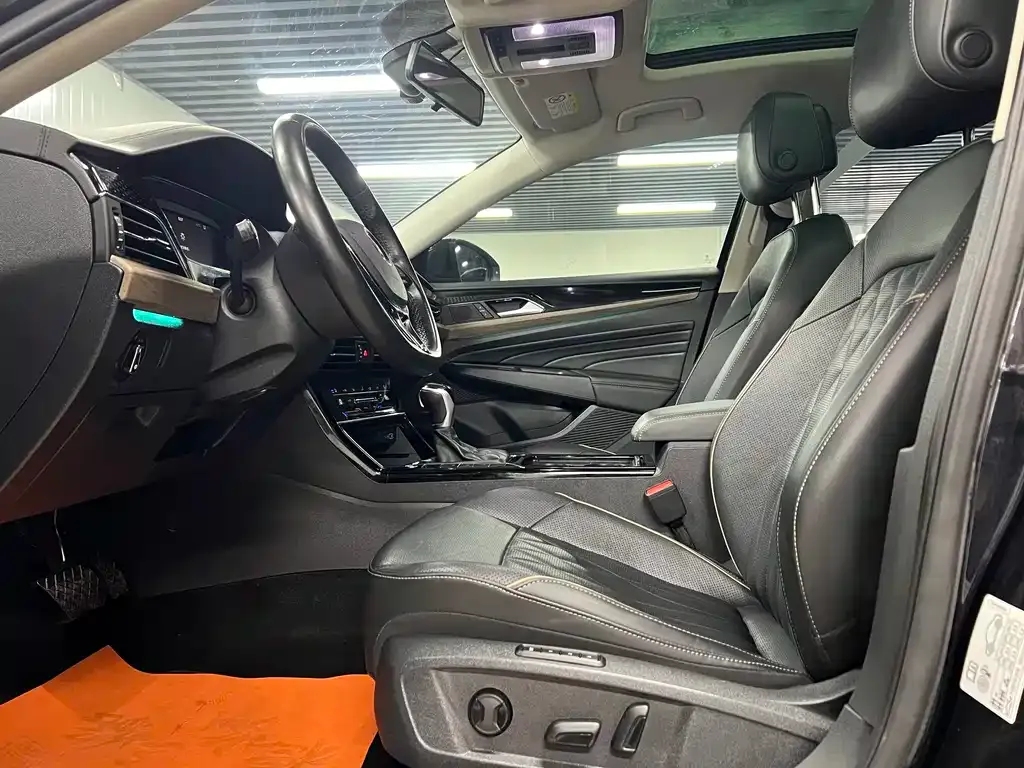 Volkswagen Passat — фото 10