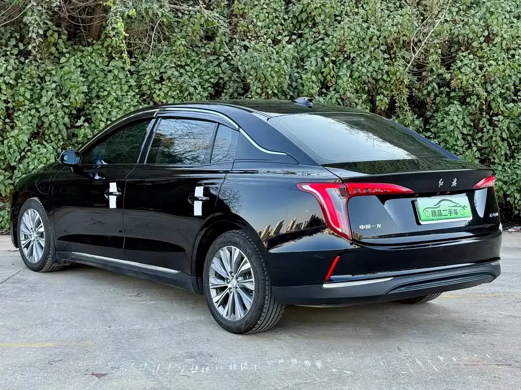 Hongqi E-QM5 2025 из CN, фото 8