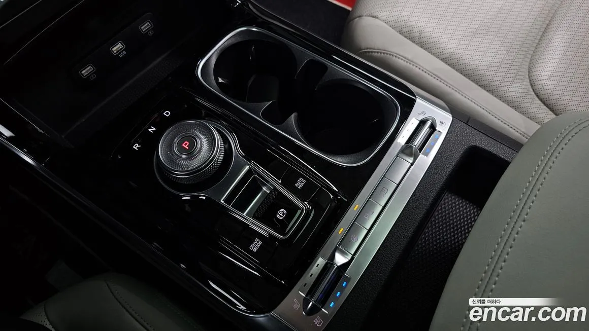 Kia Carnival — фото 10