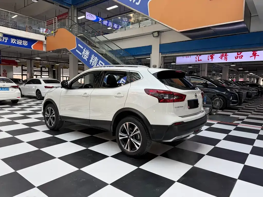 Nissan Qashqai — фото 3