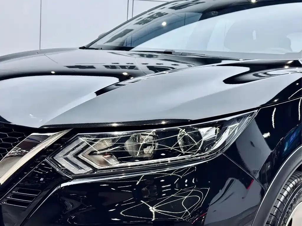 Nissan Qashqai — фото 8