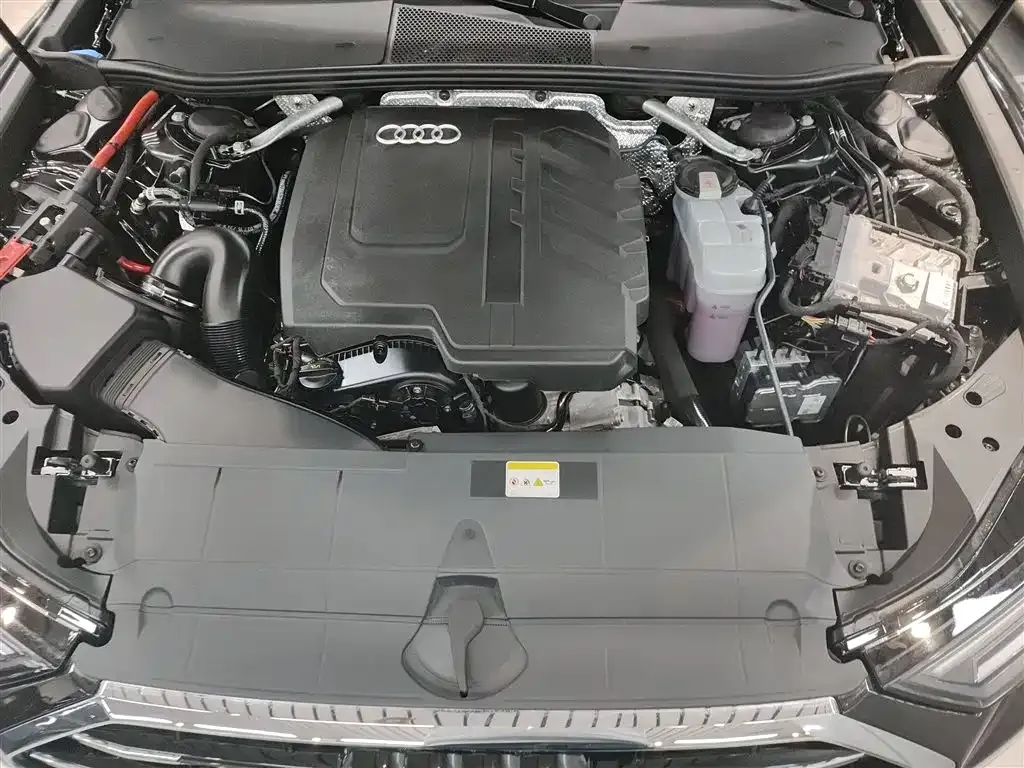 Audi A6L 2024 из CN, фото 10