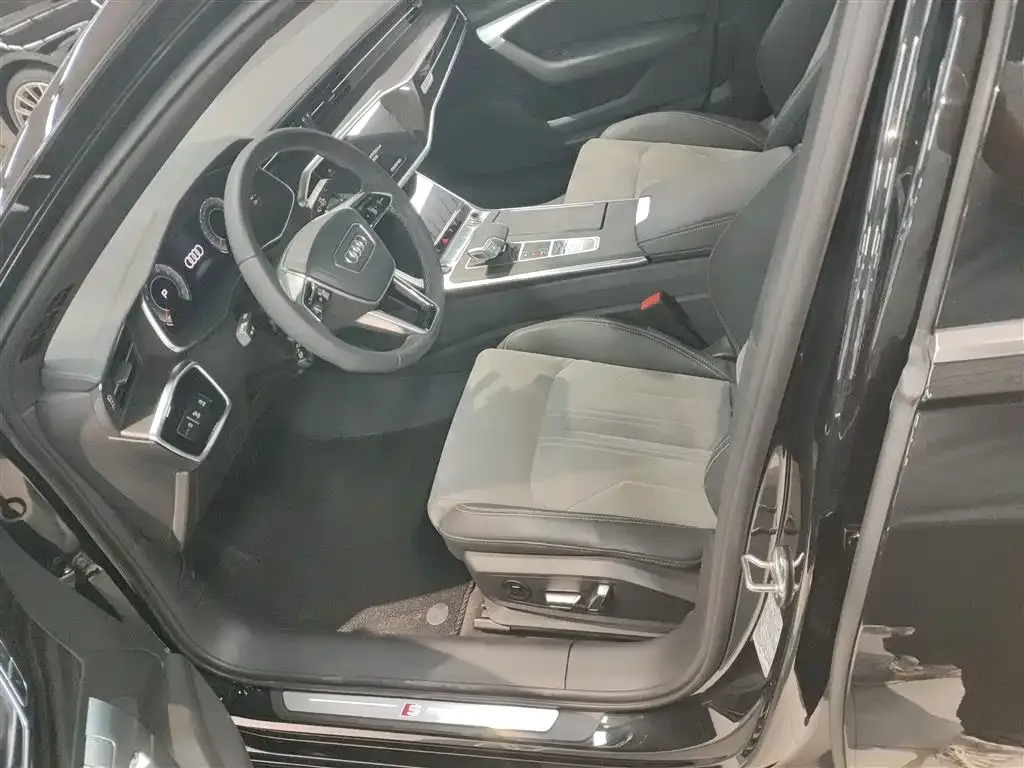 Audi A6L 2024 из CN, фото 3
