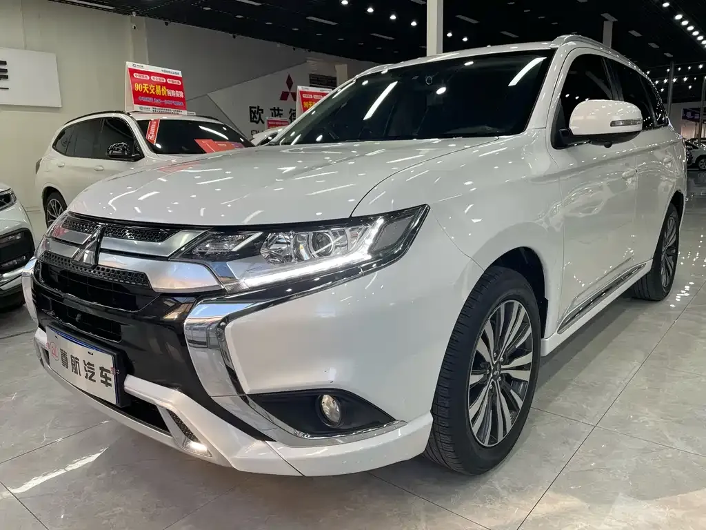 Mitsubishi Outlander 2022 из CN, фото 6