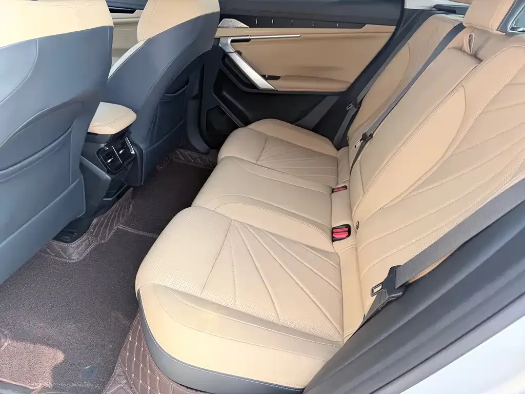 Geely Boyue L 2024 из CN, фото 5