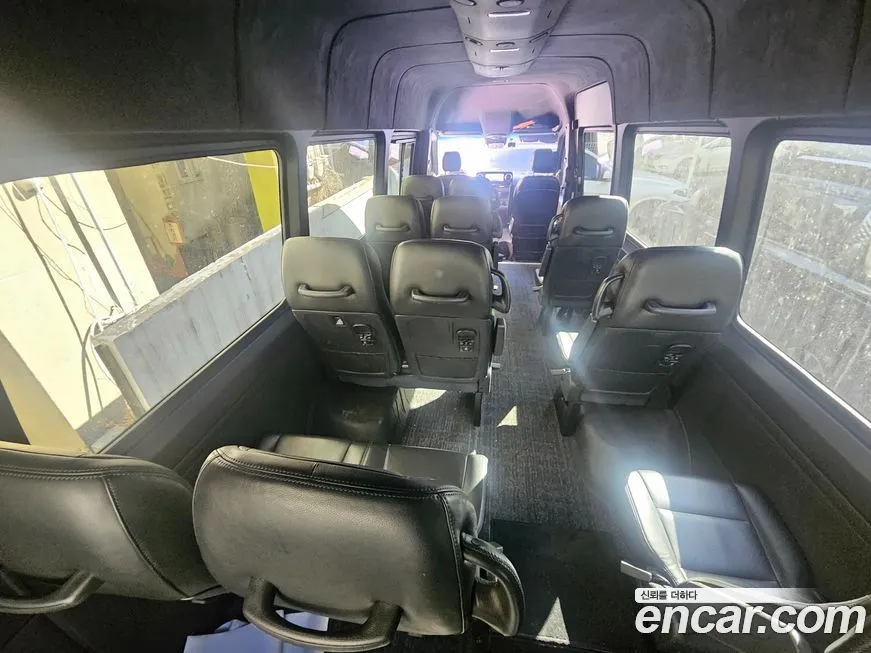 Mercedes-Benz Sprinter 2023 из KR, фото 4