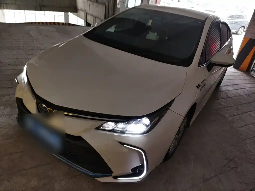 Toyota Corolla 2024 из CN, фото 1