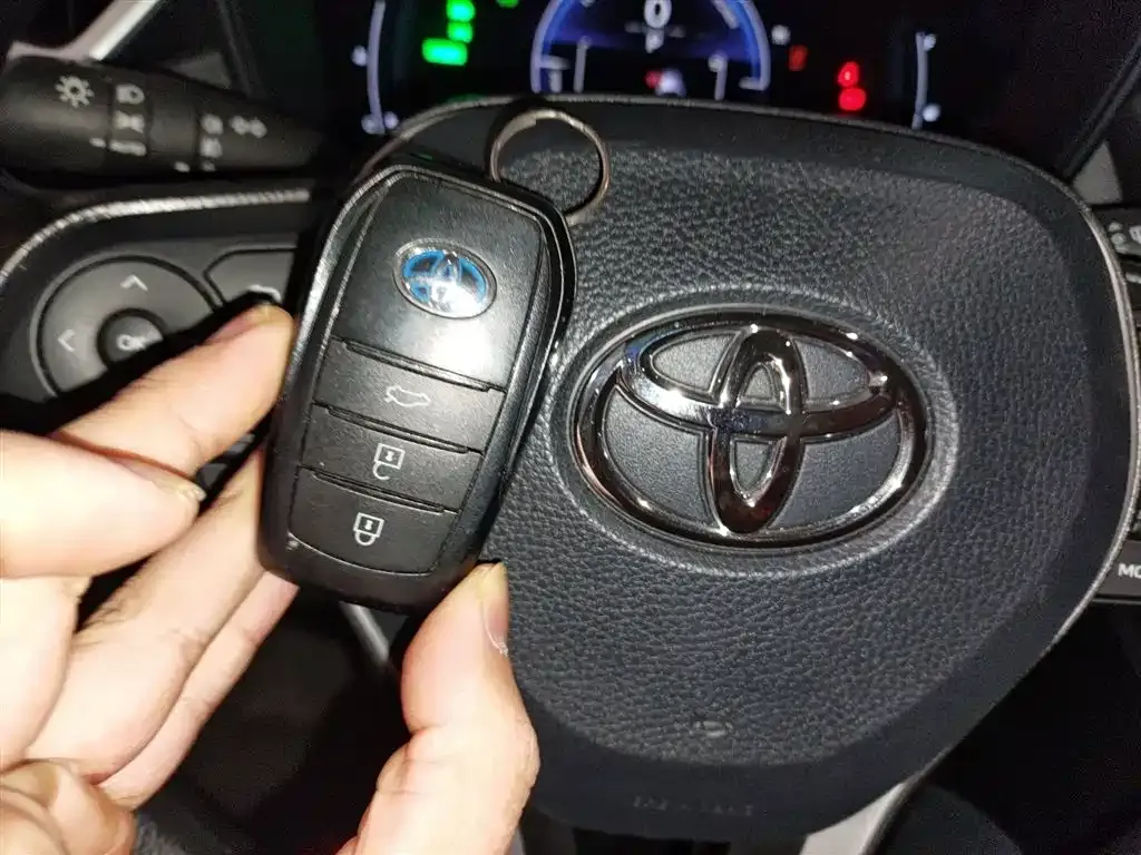 Toyota Corolla 2024 из CN, фото 10