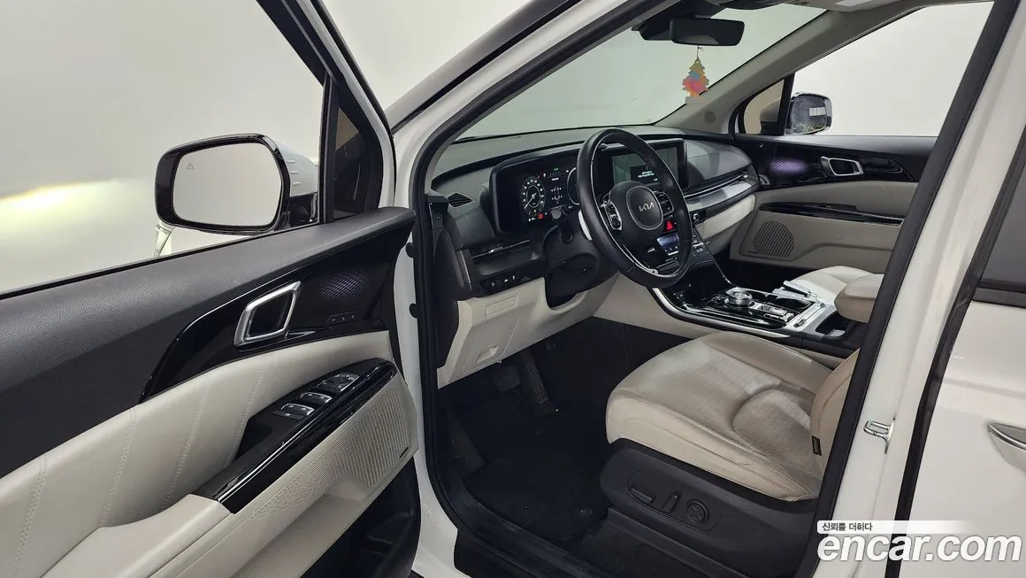 Kia Carnival — фото 10