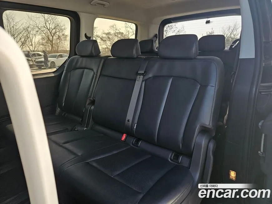 Hyundai Staria — фото 2