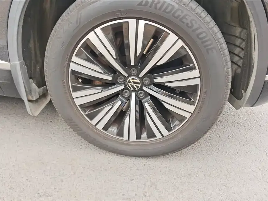 Volkswagen Touareg New Energy 2021 из CN, фото 5