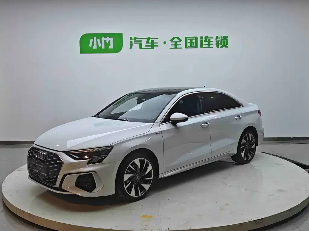 Audi A3 2023 из CN, фото 1
