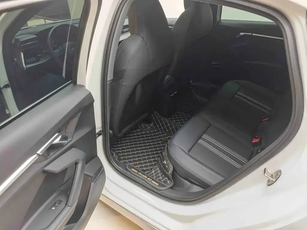 Audi A3 2023 из CN, фото 7