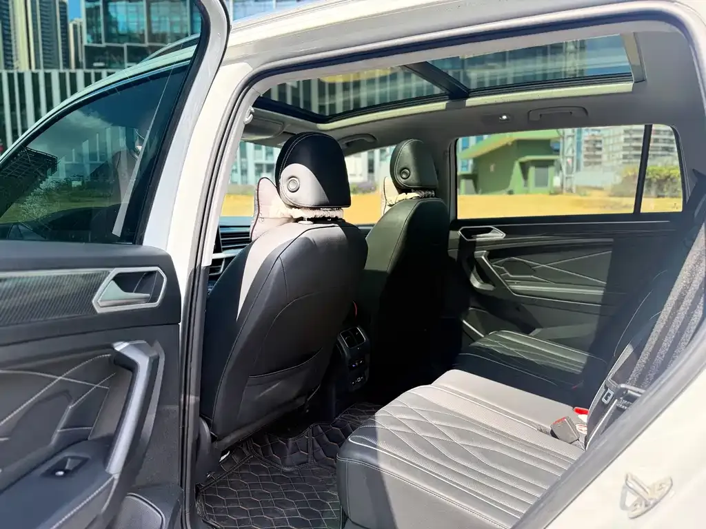 Volkswagen Tiguan L 2023 из CN, фото 5