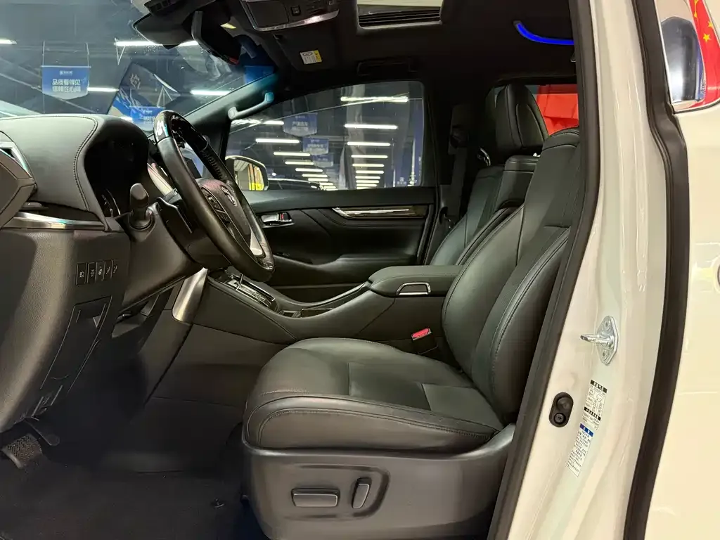 Toyota Alphard 2022 из CN, фото 7