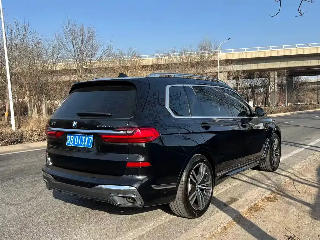 BMW X7 — фото 9